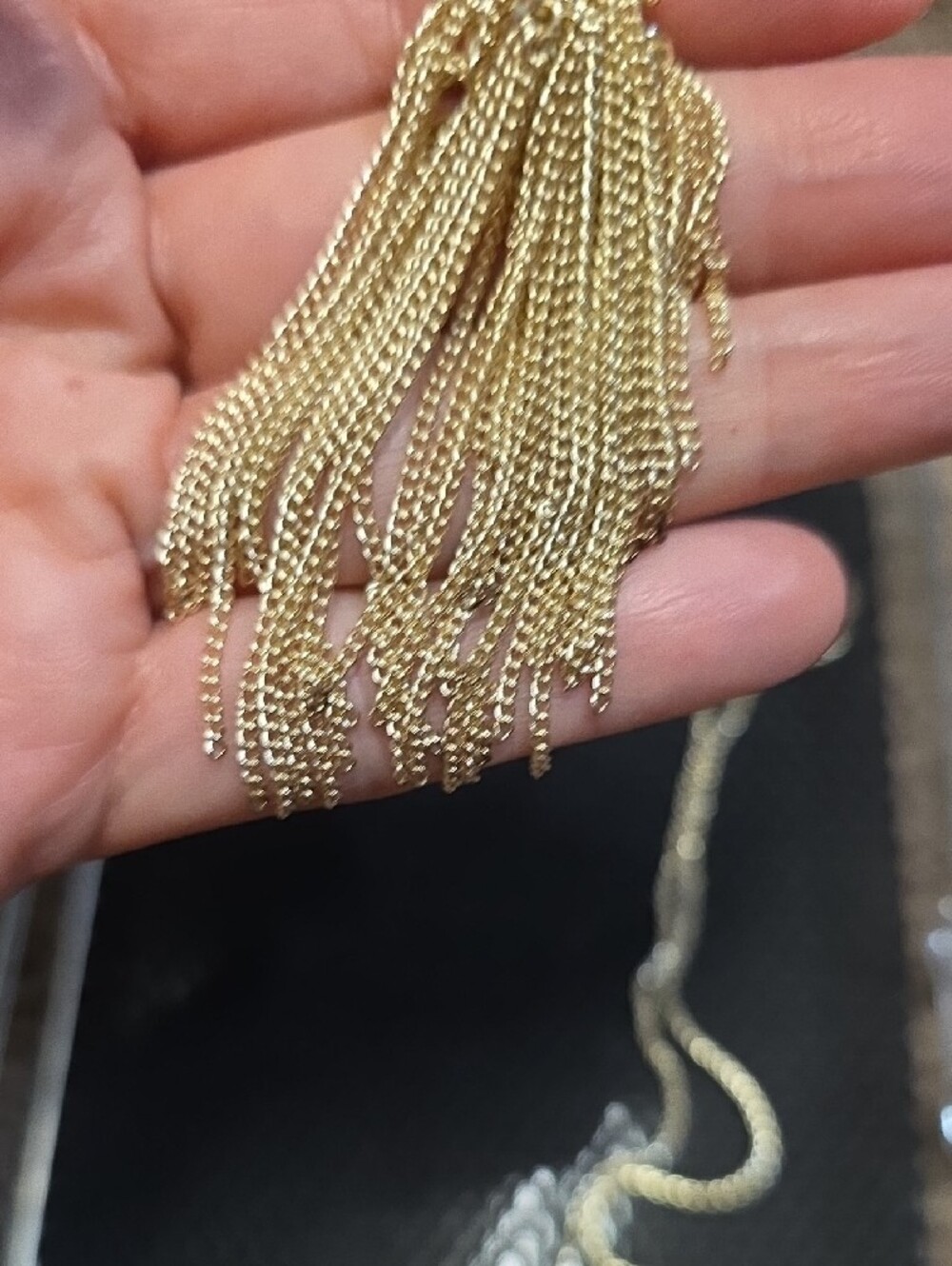 Kendra Scott Rayne In Olive And Gold - Picture 4 of 4